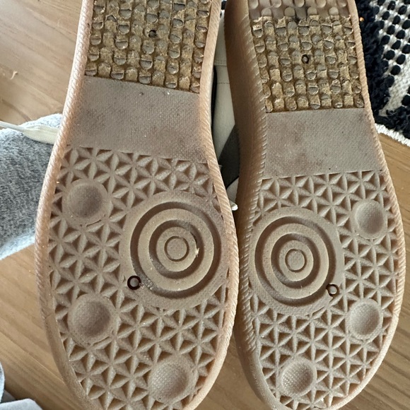 Dolce Vita Cream White & Gray Brown Sneakers - Picture 4 of 4